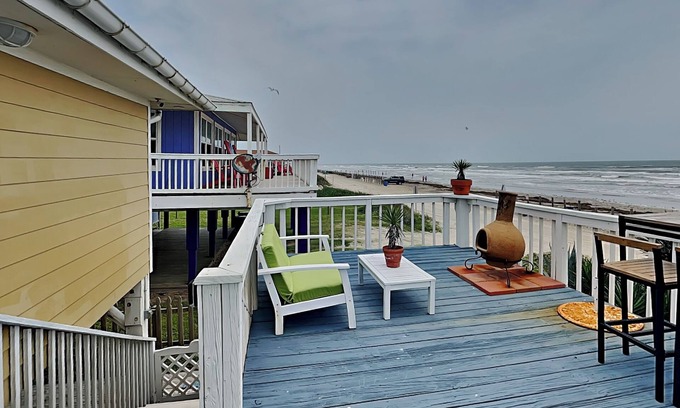 Bermuda Beach House | Beachfront Bliss Bermuda | Water Front, Beach Views, Private Patio + Fire Pit!