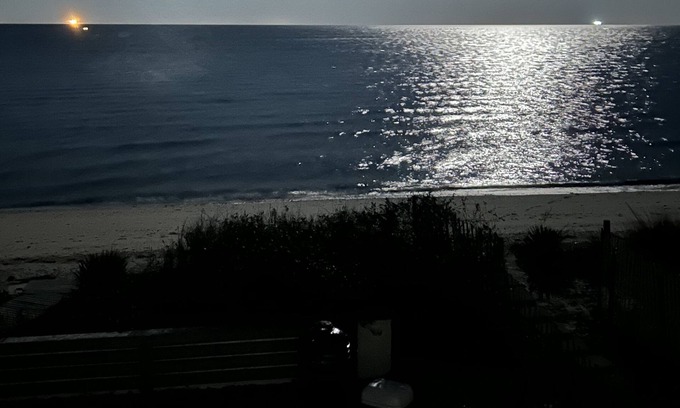 Slaughter Beach Condo | Beachfront Bliss--Quiet Condo on the Bay
