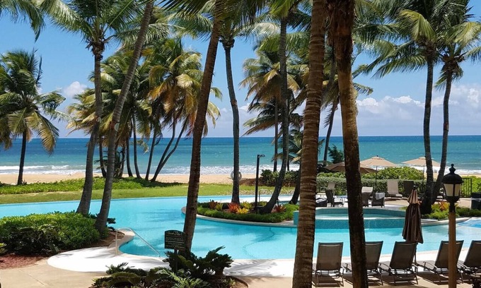 San Juan Apartment | Beachfront Boutique Villa @ Wyndham Rio Mar Resort