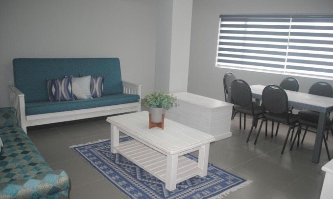 Amanzimtoti Apartment | Beachfront Bungalow