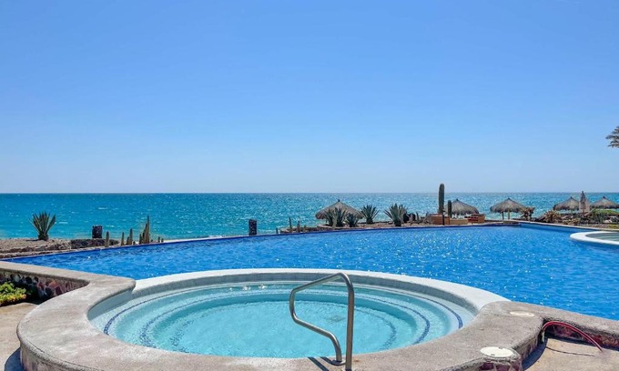 Puerto Penasco House | Beachfront Condo with Pools & Beach #202