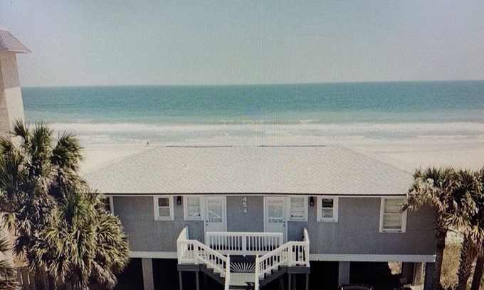 Ocean Cay Cottage | Beachfront Cottage with a GREAT view!