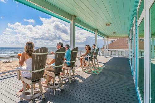 Spanish Grant House | Beachfront Dream Home Views Elevator 2 Kings