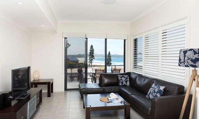 Mollymook Apartment | Beachfront Eight
