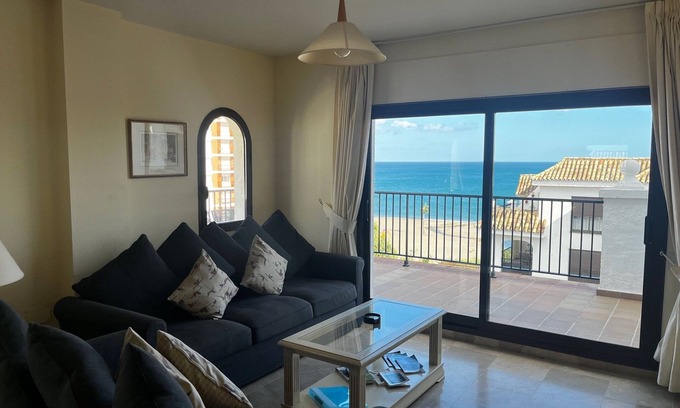 Cabrita Apartment | Beachfront Penthouse with large terrace and great views.