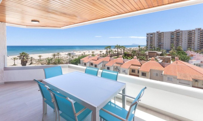 Grau i Platja Apartment | Beachfront Family Friendly Condo In Gandía