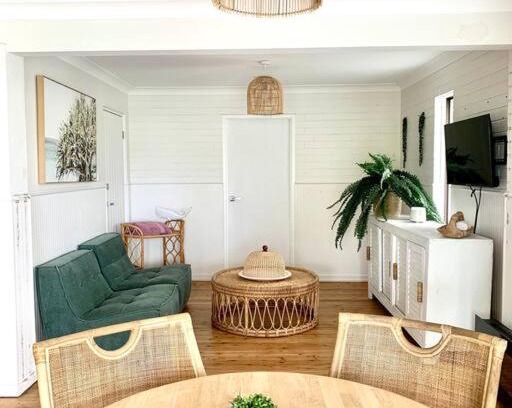 Warilla Apartment | Beachfront Guest Suite - Surfers Choice!