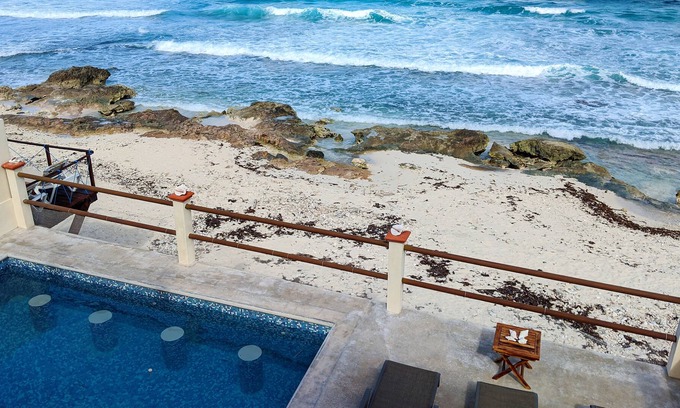 Colonia Salina Chica House | Beachfront Home Casa Tortuga