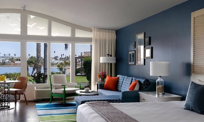 San Diego Hotel | Beachfront Location! Water Activities and Pools Onsite! Pets are Allowed!