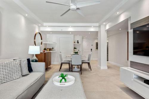Mameyes II Apartment | Beachfront Luxury 1BR-Ocean Villas