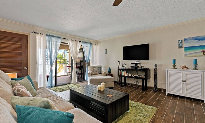 Estate Golden Rock Condo | Beachfront, Oceanfront Beautiful Remodeled condo on Sugar Beach