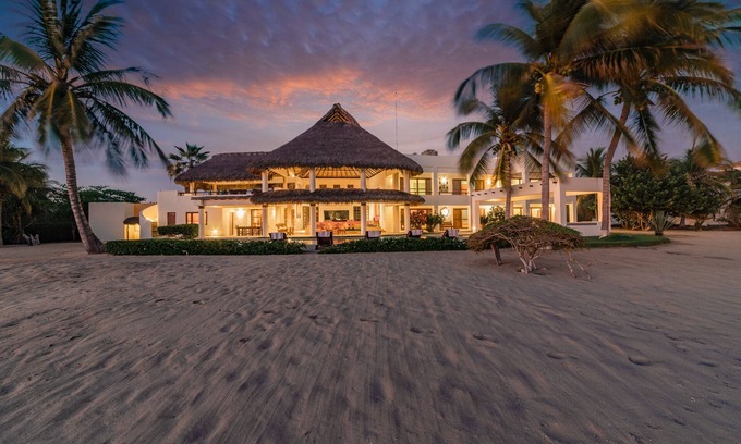 Santa Maria Colotepec Villa | Beachfront Open-Air Oasis