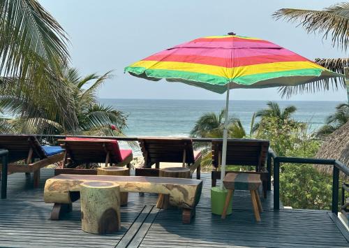 Santa Maria Tonameca Hotel | Beachfront Paradise Boutique Hotel - Alebrijes Jacuzzi Villa