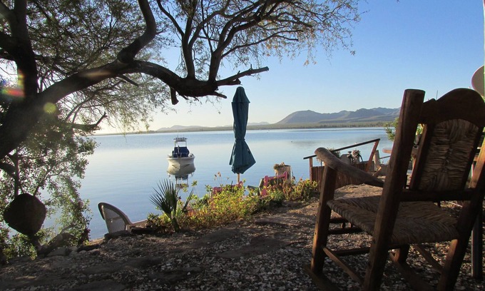 Mexican Riviera House | BEACHFRONT/sleeps 4-5/Whale Sharks/New Fridge/Kayaks available