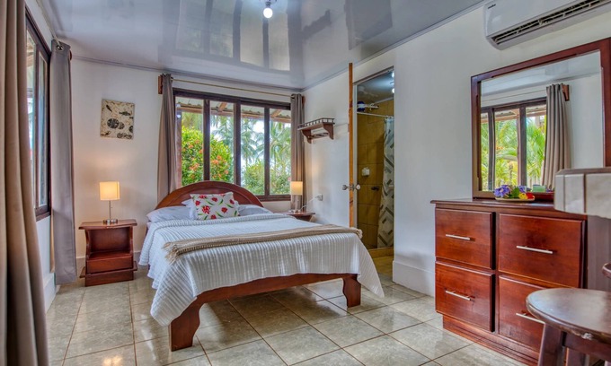 Parrita House | Beachfront Studio 3, Playa Palo Seco
