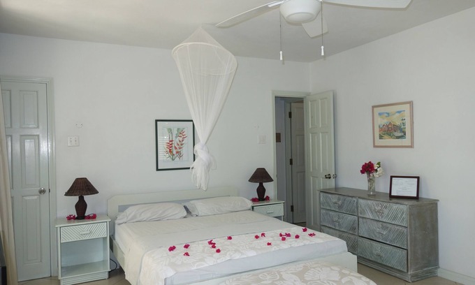 Silver Sands Apartment | Beachfront Studio on upper floor at the Inchcape Seaside Villas estate