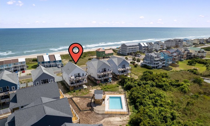 McCutcheon Field House | Beachfront | Pool, Hot Tub, Sauna, Fire Pit & EV Charger