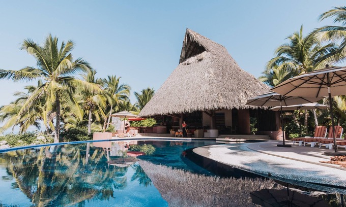 Ixtapa - Zihuatanejo House | Beachfront Villa! Escape to this luxurious property 5 bedrooms, with chef & pool