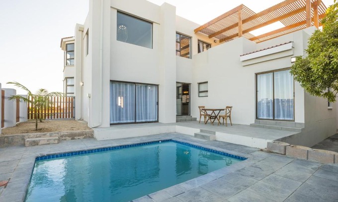 Wilderness Beach Villa | Beachfront Villa - Pool, Fireplace, No Loadshedding