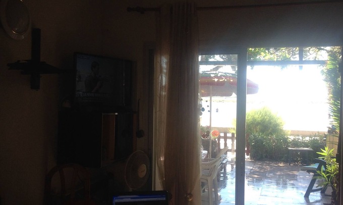 Gruissan Villa | Beachfront villa with pool access, sleeps 5. Pets allowed