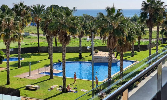Torredembarra Apartment | Beachside Apartment with Pool, A/C, and Parking in Torredembarra