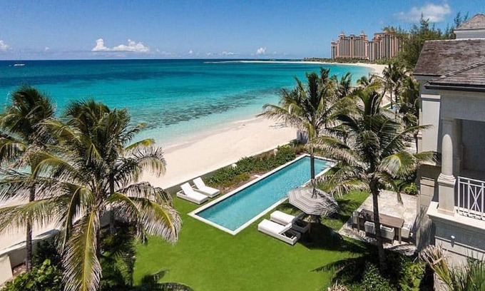 West Grand Bahama Villa | Beachside Bliss – 4Bed/5Bath Villa with direct ocean and harbour access