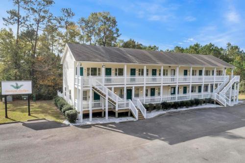 Sneads Ferry Apartment | Beachside Boutique Suite 5