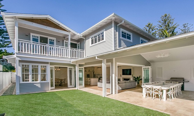 Mona Vale House | Beachside Hamptons Home