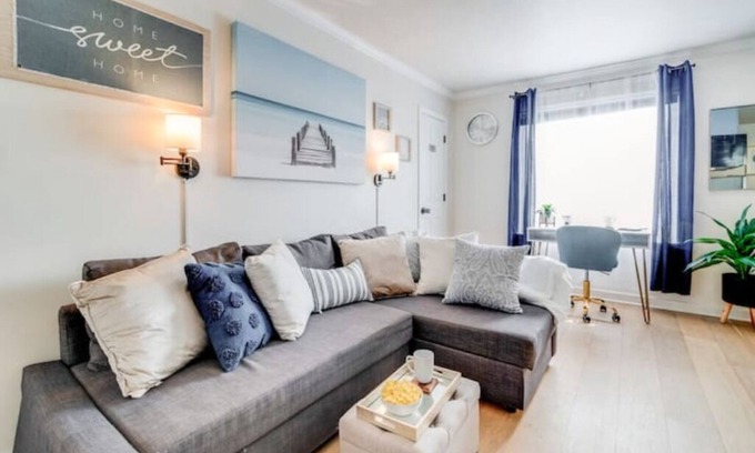 Virginia Beach House | Beachside Haven | 2BR Luxury Condo at the Beach!