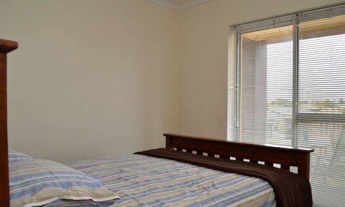Largs Bay Apartment | Beachside location in Largs Bay