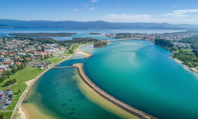 Bulli Tops Apartment | Beachside Nook @ Warilla - Next to Warilla Beach