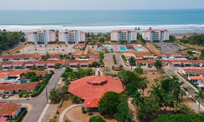 Bejuco Apartment | Beachside Oasis: Shared Pool, AC, Near beach!