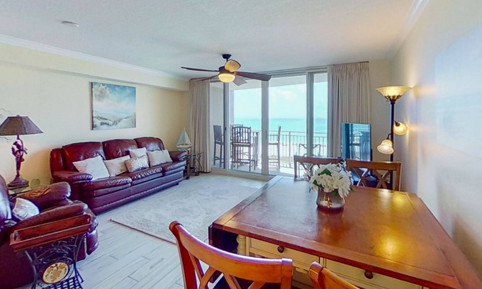 Open Sands Condo | Beachside retreat just steps from the water w/ private balcony