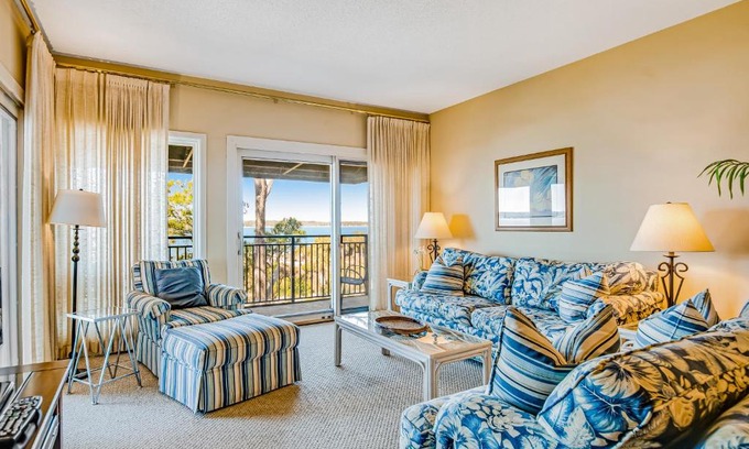 South Beach Apartment | Beachside Tennis 1893