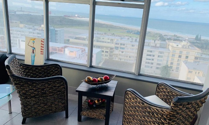Humewood House | Beachview Penthouse
