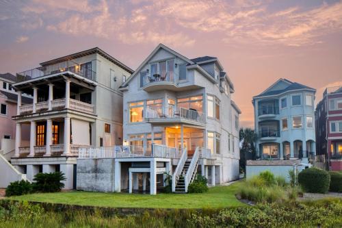 Palmetto Dunes House | Beachwalk by AvantStay Hilton Head Oasis Steps from Singleton Beach