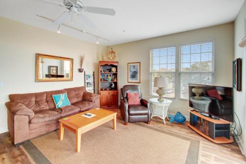 Folly Beach Apartment | Beachwalk Villas 23