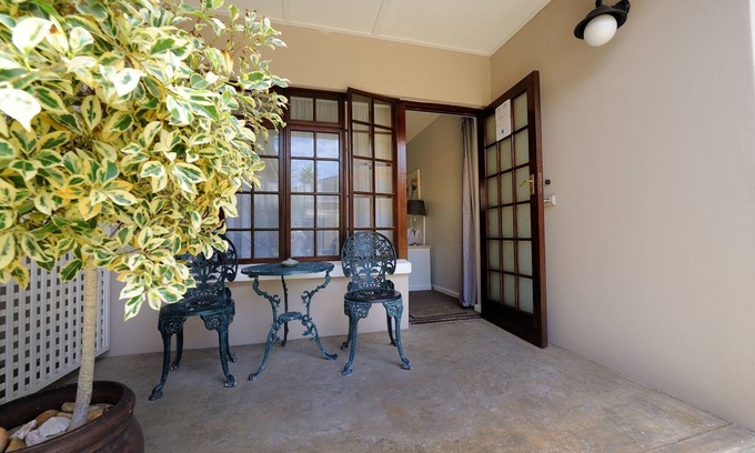 Summerstrand House | Beachwalk Bed and Breakfast