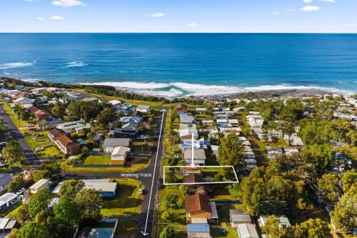 Berrara House | Beachway Pet Friendly 2 Mins Walk to Beach