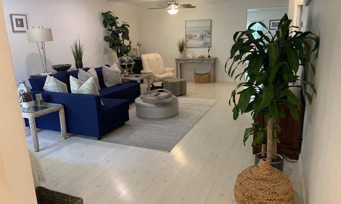 East Boca Raton House | Beachy Duplex Walk/Run/Ride to Beach !