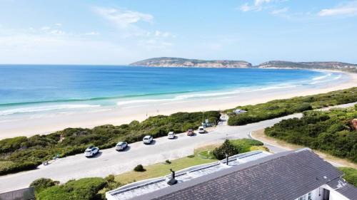 Robberg Beach Apartment | Beachy Head Hideaway 9 - Overlooks Rob 5 Beach