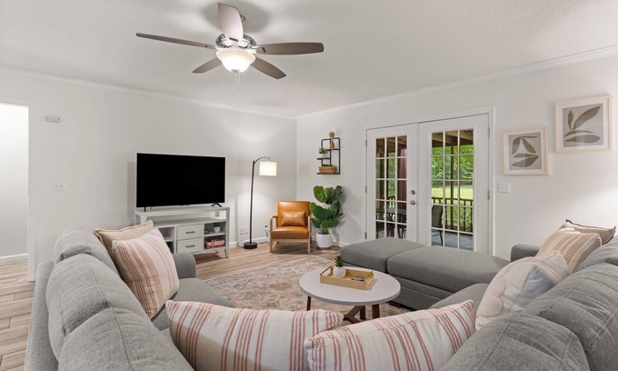 Brunswick House | Beachy Keen Hideaway - Boat Launch Nearby!