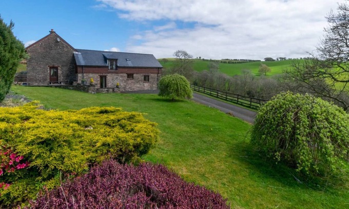 Brecon House | Beacons View Farm Group