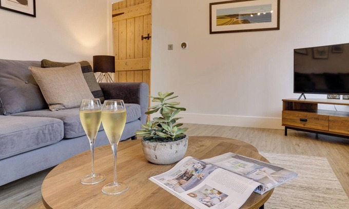 Snainton Cottage | Beam End Snainton - Modern 2-bedroom Stone Cottage. Pet Friendly.