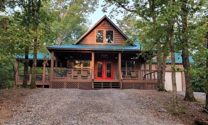 Board Camp Cabin | Bear Creek Cabin