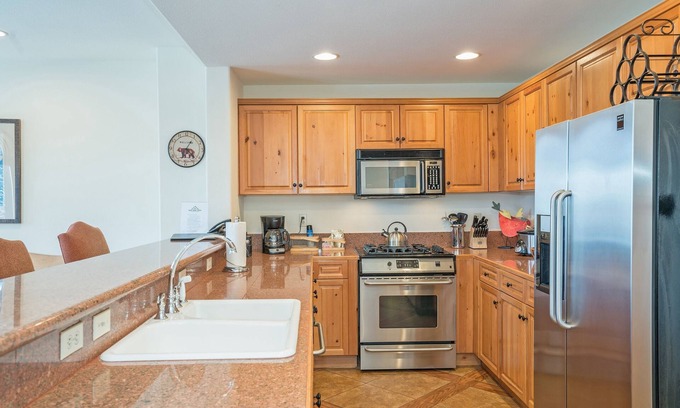 Mountain Village Condo | Bear Creek Lodge 212ab 2 Bedroom Condo by Alpine Lodging Telluride