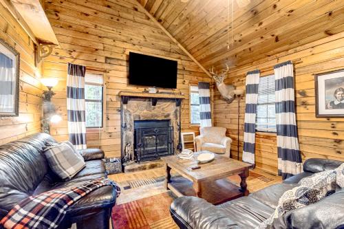 Ellijay House | Bear Hug Lodge