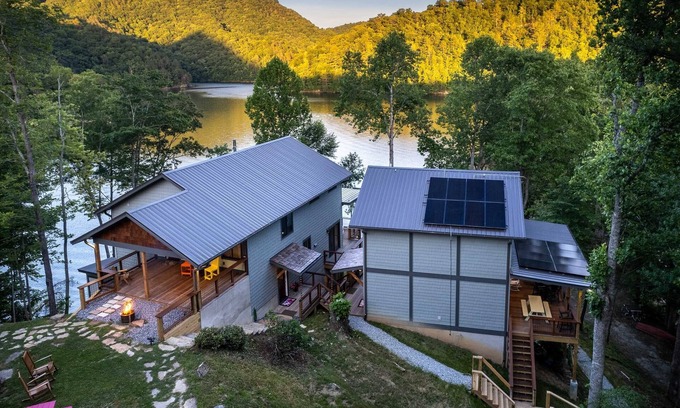Tuckasegee House | Bear Lake Dream - Immaculate, Brand New, Private Lake Front House with a Hot Tub!
