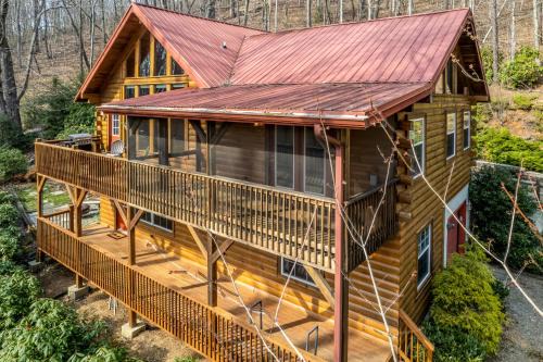 Waynesville House | Bear Print Mountain Lodge