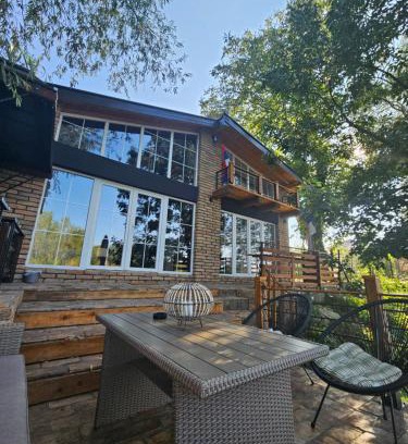 Cuprija House | Bear Secret House